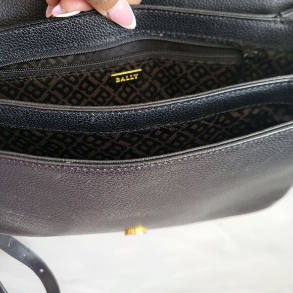 Vintage BALLY Black Woven & Pebbled Leather Shoulder Strap Clutch Bag 11… - Picture 7 of 12